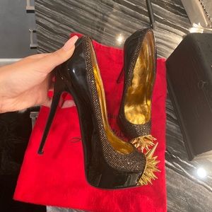 SOLD (Private Sale) /Christian Louboutin Pump